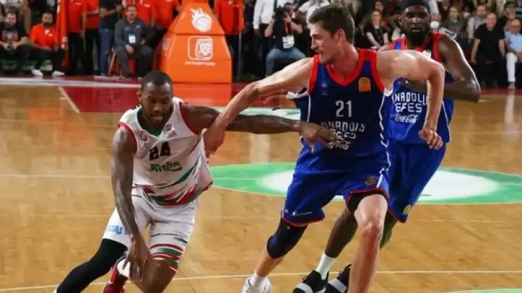 (ÖZET) Pınar Karşıyaka - Anadolu Efes: 79-73 maç sonucu