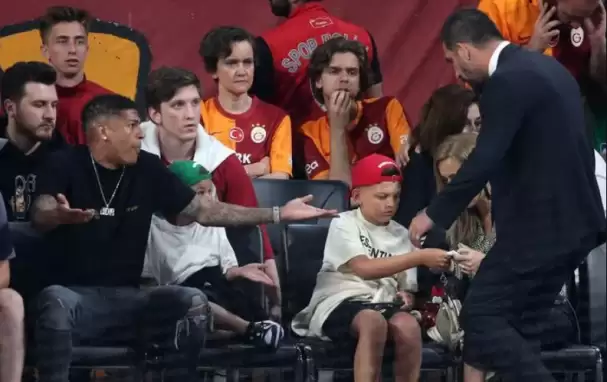 Patrick van Aanholt çıldırdı, araya Arda Turan girdi!