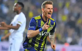 Serdar Aziz hafta içi imzalıyor 