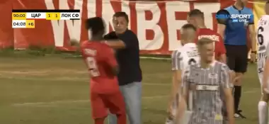 VİDEO - İddia ediyoruz böylesi yaşanmamıştır! Görenler şaştı kaldı, takım küme düştü