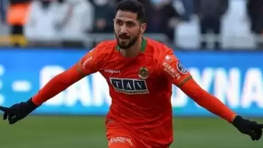 Emre Akbaba, Alanyaspor'a veda etti