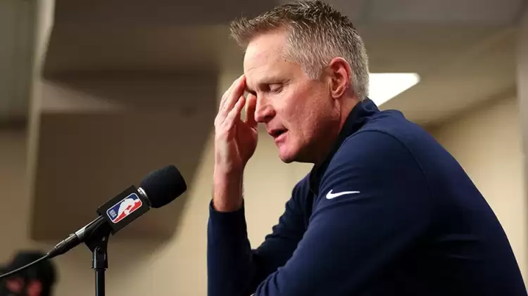 NBA'de Warriors Koçu Steve Kerr Silah Tüccarlarına İsyan Etti