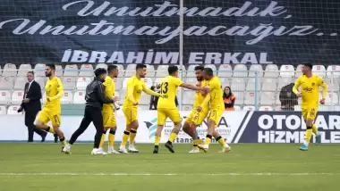 Erzurum'da gol yağmuru! İstanbul'a avantajla döndüler...