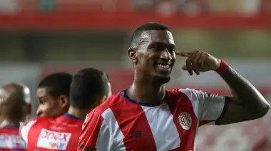 Antalyaspor ile Trabzonspor’dan Haji Wright kapışması