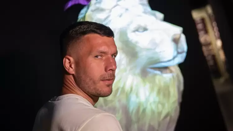 Lukas Podolski Galatasaray'ı Ziyaret Etti!