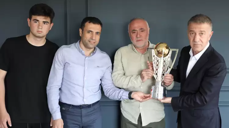 Trabzonspor Başkanı Ahmet Ağaoğlu Ahmet Çalık'ın ailesini ziyaret etti