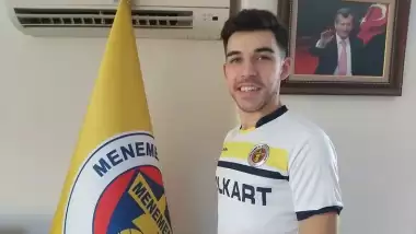 Menemenspor'dan ayrıldı, Sakaryaspor'a gidiyor