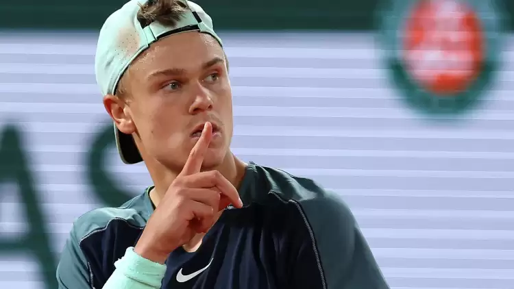 Roland Garros'da Holger Rune annesine bağırdı, annesi tribünü terk etti