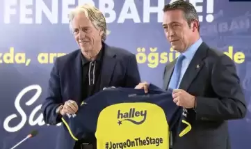 Jorge Jesus imzayı attı, Mesut Özil kararını açıkladı