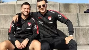 Ömer Bayram'dan Oğuzhan Özyakup'a mesaj! ''Yükleniyor...''