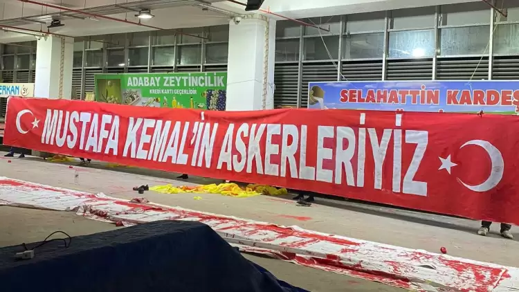 "Mustafa Kemal'in Askerleriyiz" Pankartı Türkiye - Litvanya Maçına Alınmadı
