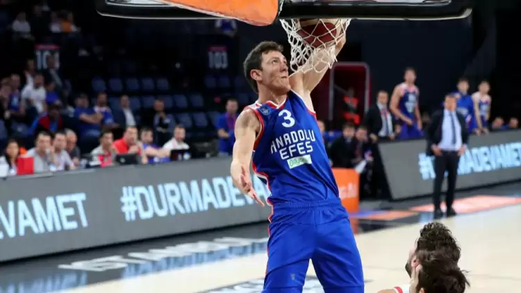 Anadolu Efes, Yiğitcan Saybir ile Yollarını Ayırdı! Kulüpten Paylaşım Yapıldı