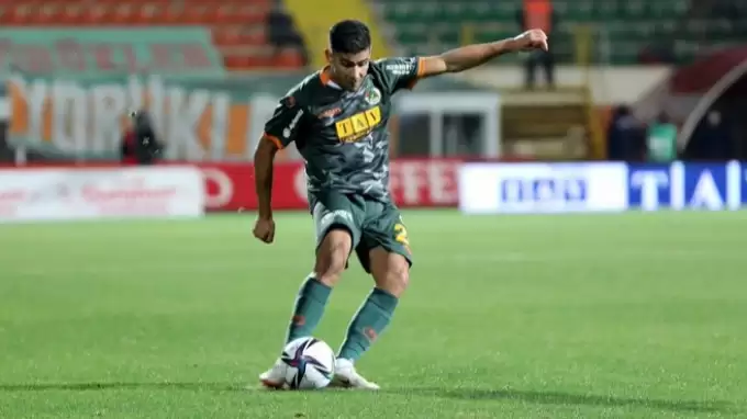 Alanyaspor'dan İspanya 2. Lig'e imza attı