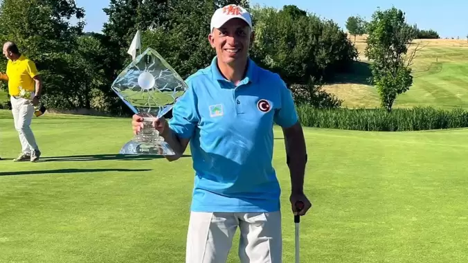 Milli golfçü Mehmet Kazan Çekya’da şampiyon oldu