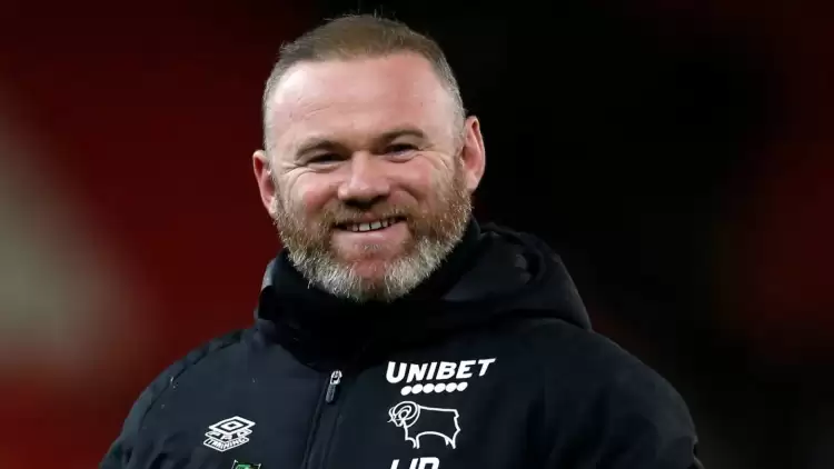 Wayne Rooney Derby County teknik direktörlüğünden istifa etti