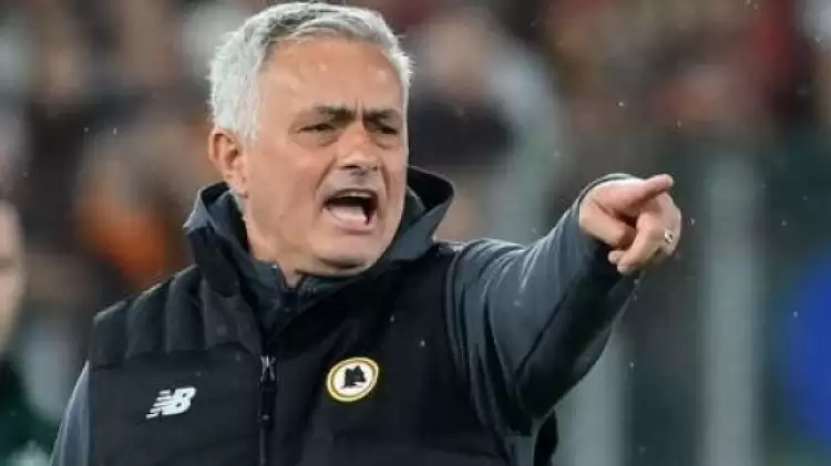 Roma'nın hocası Jose Mourinho, Trabzonspor'dan Abdülkadir Ömür'ü istiyor