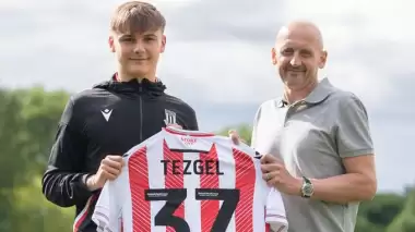 16 yaşındaki Türk oyuncu Stoke City ile 3 yıllık sözleşme imzaladı