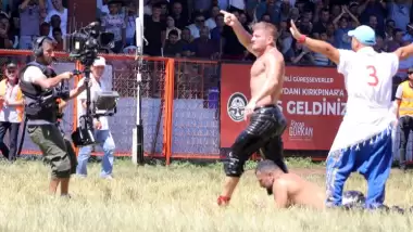 İşte 661. Tarihi Kırkpınar Yağlı Güreşleri'nde yarı finale yükselenler