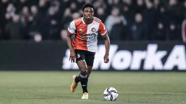 Manchester United, Feyenoord'dan Malacia'yı transfer etti