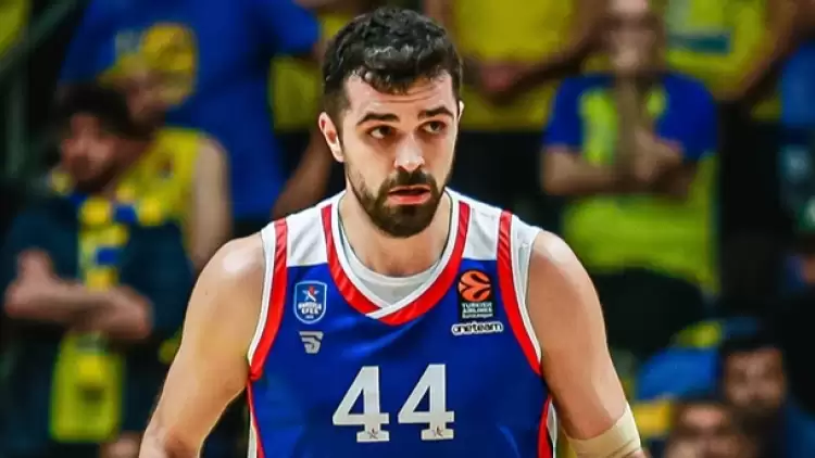 Anadolu Efes, Hırvat basketbolcu Krunoslav Simon ile yollarını ayırdı