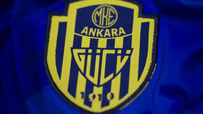 Ankaragücü eski Manchester United'lı ile anlaştı