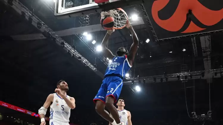 Anadolu Efes, Chris Singleton ile yolların ayrıldığını açıkladı.