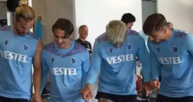 VİDEO | Trabzonsporlu futbolculardan idmanda horon şov