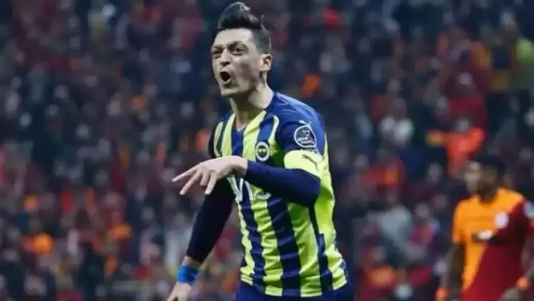 Medipol Başakşehir, Mesut Özil'i Transfer Ettiğini Resmen Açıkladı