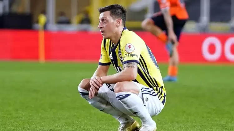 Fenerbahçe Mesut Özil İle Yolları Ayırdı