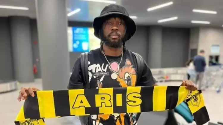 Gervinho Aris'e transfer olmak için Yunanistan'da 