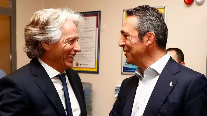 Fenerbahçe'de yıldız yağmuru! 4 bomba daha geliyor