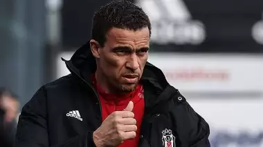 Valerien Ismael şaştı kaldı! "Neden gönderilmiş"