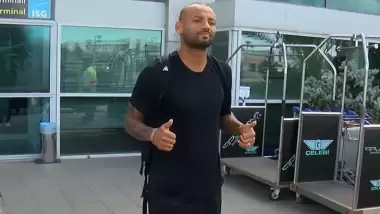 Yeni transfer imza için İstanbul'a geldi!