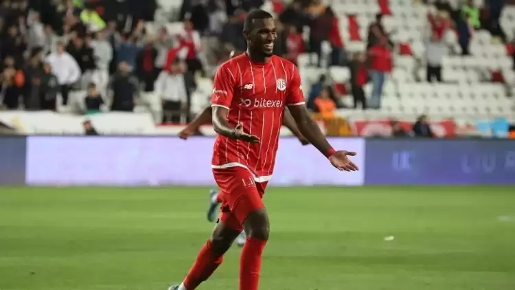 Transfer Haberleri | Haji Wright resmen Antalyaspor’da