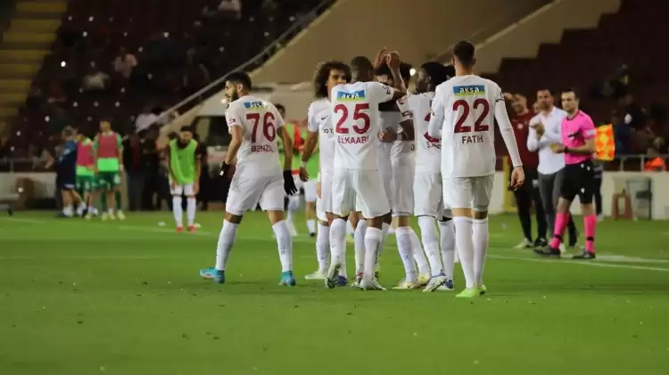 Atakaş Hatayspor’un yeni sezonda giyeceği formalar basına tanıtıldı