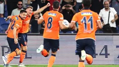 Başakşehir, Konferans'ta tur peşinde