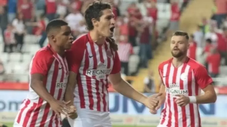 Antalyaspor Gustavo Blanco Leschuk'un sözleşmesini feshetti