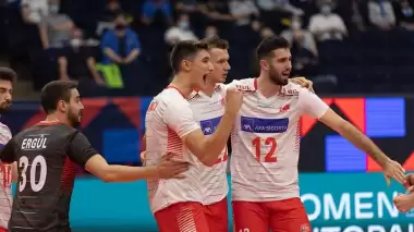 Filenin Efeleri ev sahibini devirdi, finale uçtu!