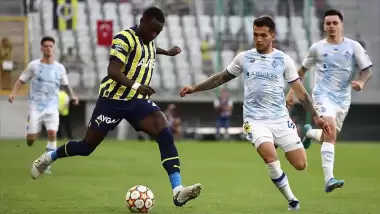 Fenerbahçe'nin UEFA listesi güncellendi! 5 oyuncu kadroda yok...