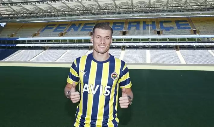 Fenerbahçe, Ezgjan Alioski transferini resmen açıkladı!