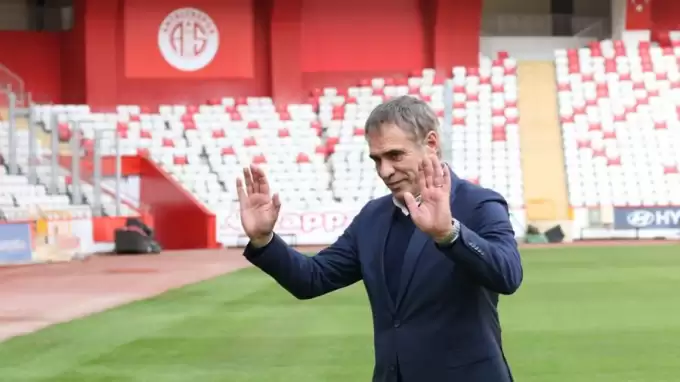 Antalyaspor'da Yanal'ın izleri siliniyor! Tam 4 futbolcu...