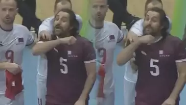 ''Kafa kesme'' hareketi yapan Katarlı oyuncu hakkında açıklama!