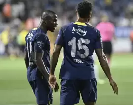 Valencia-King ortaklığı Paşa'yı dağıttı