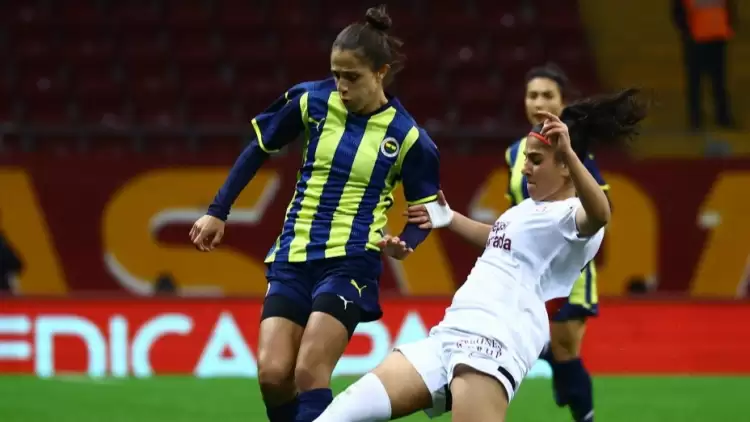 Galatasaray ve Fenerbahçe kadın futbol takımına Petrol Ofisi sponsor oldu