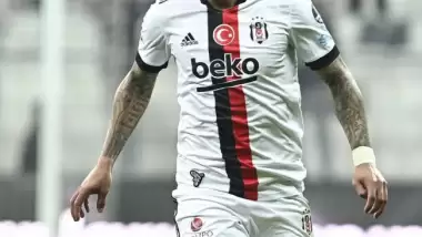 Beşiktaş'tan ayrıldı, yeni takımında coştu 