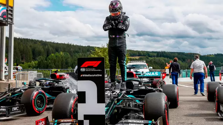 Formula 1'de Belçika Grand Prix'i Öncesi Konuşan Lewis Hamilton İddialı
