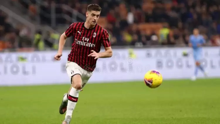 Galatasaray ve Trabzonspor ile anılan Krzysztof Piatek, Salernitana'ya transfer oldu