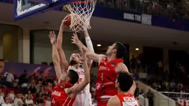 Hakemler damga vurdu! 12 Dev Adam kavgayı kaybetti...