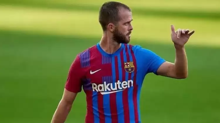 Barcelona'da Xavi Açıkladı! Miralem Pjanic'e BAE'den Transfer Teklifi!