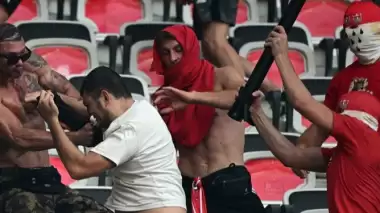 İki takım taraftarı birbirine girdi